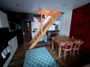 Cozy Attic Apartment